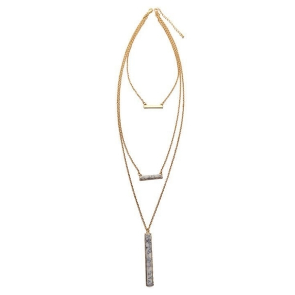 Triple Layered Bar Necklace Gold & White Howlite - Picture 5 of 5